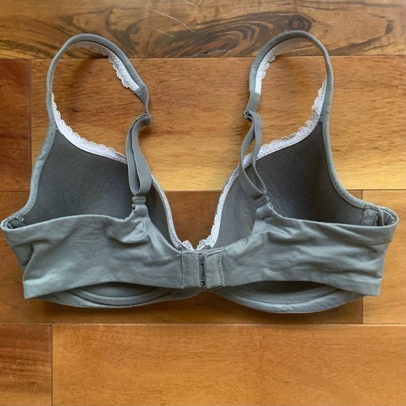 Victoria’s Secret Body Lined Demi Bra - Picture 3 of 4